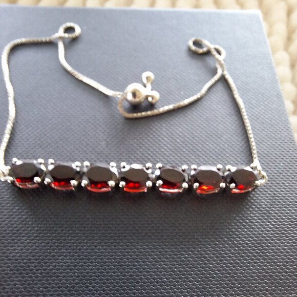 Mozambique garnet bolo bracelet - Picture 1 of 4